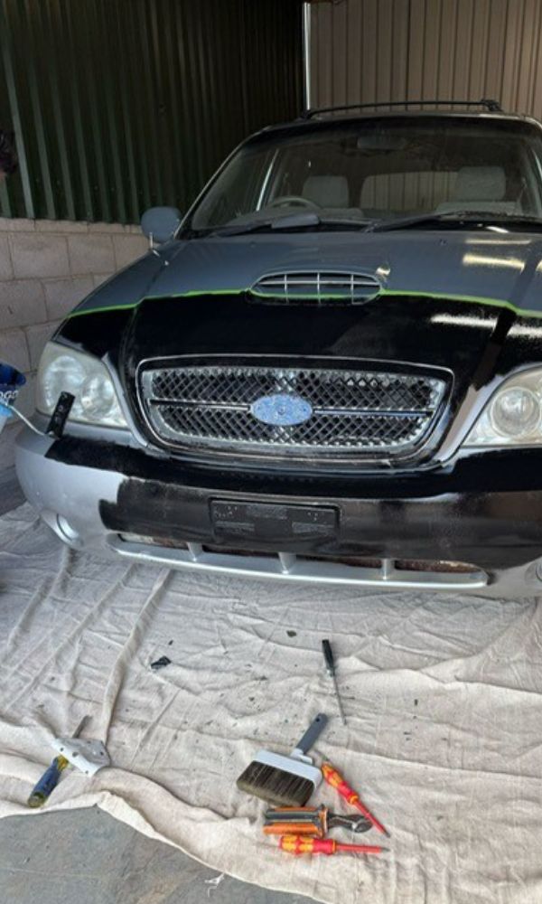 Turning a Kia Sedona into the A-Team transport