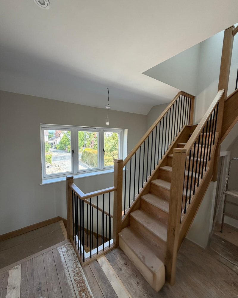 Oak Square Staircase with Black Iron Spindles 800 x 1000