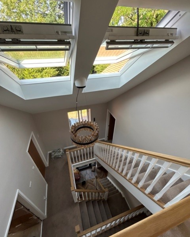Grosvenor Stairs oak low profile handrailcaps_square twist balusters with groove detail